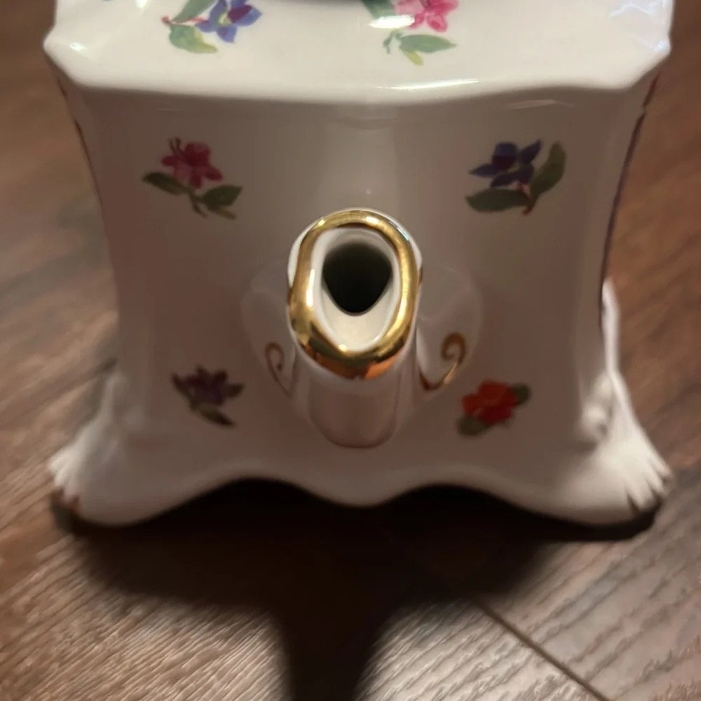Vintage Crown Dorset Tea Pot Carriage Style Staffordshire England African Violet - Picture 8 of 10